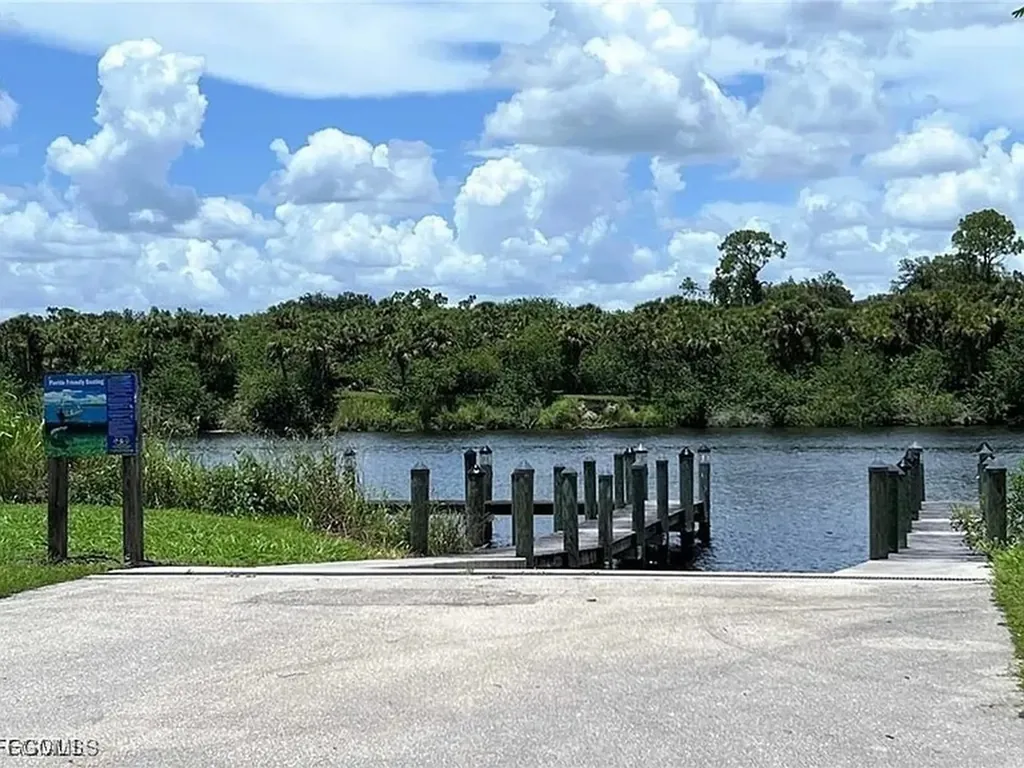 2114 Silk Bay Boulevard Alva FL 33920