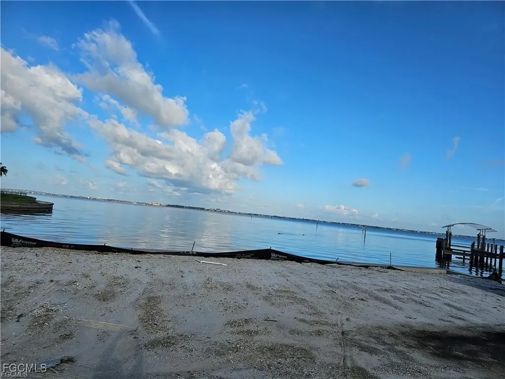 6928 Old Whiskey Creek Drive Fort Myers FL 33919