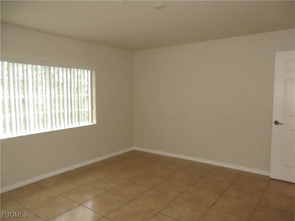 1328 SE 8th Avenue Cape Coral FL 33990