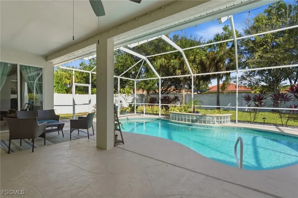 2412 Nature Pointe Loop Fort Myers FL 33905