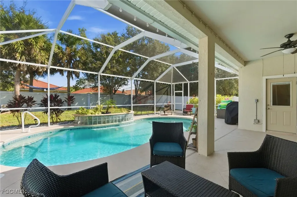 2412 Nature Pointe Loop Fort Myers FL 33905