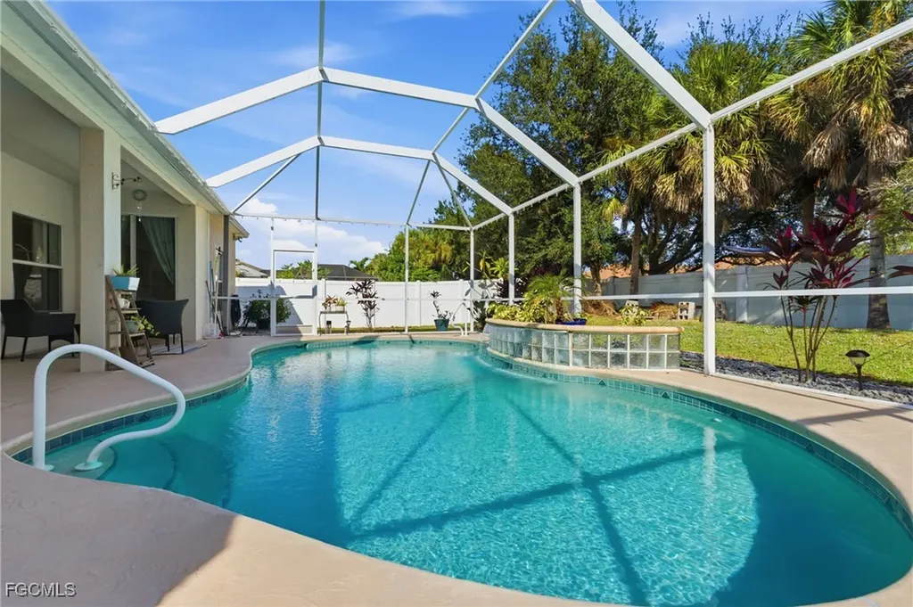 2412 Nature Pointe Loop Fort Myers FL 33905