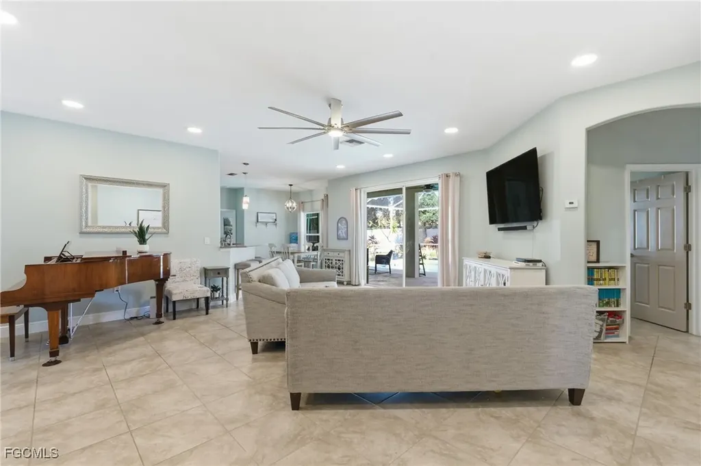 2412 Nature Pointe Loop Fort Myers FL 33905