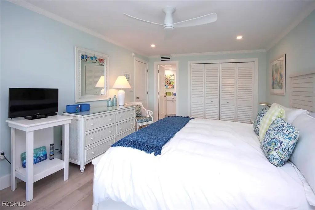 1785 Middle Gulf Drive Sanibel FL 33957