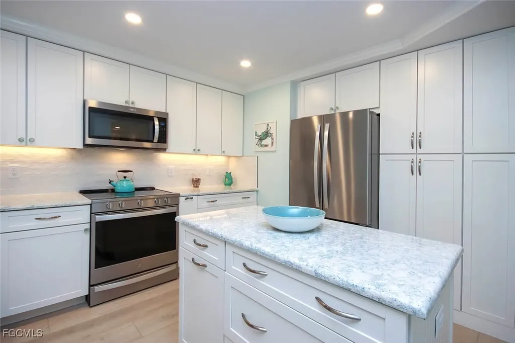 1785 Middle Gulf Drive Sanibel FL 33957