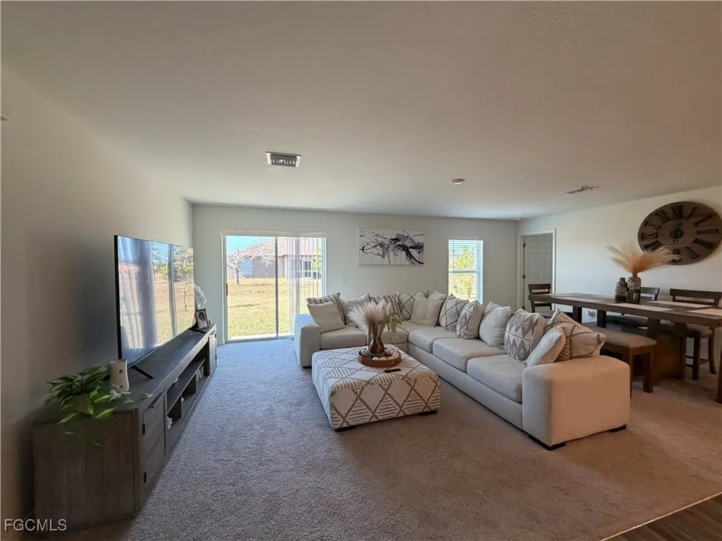 1724 NW 11th Place Cape Coral FL 33993