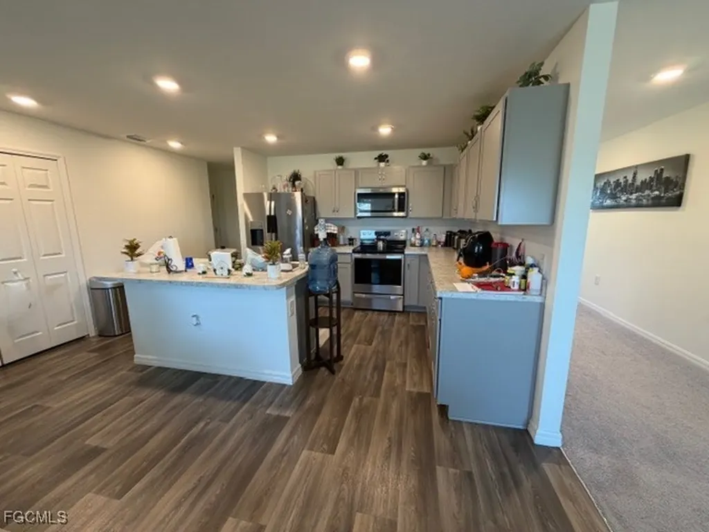 1724 NW 11th Place Cape Coral FL 33993