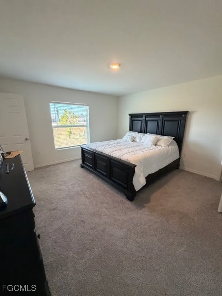 1724 NW 11th Place Cape Coral FL 33993