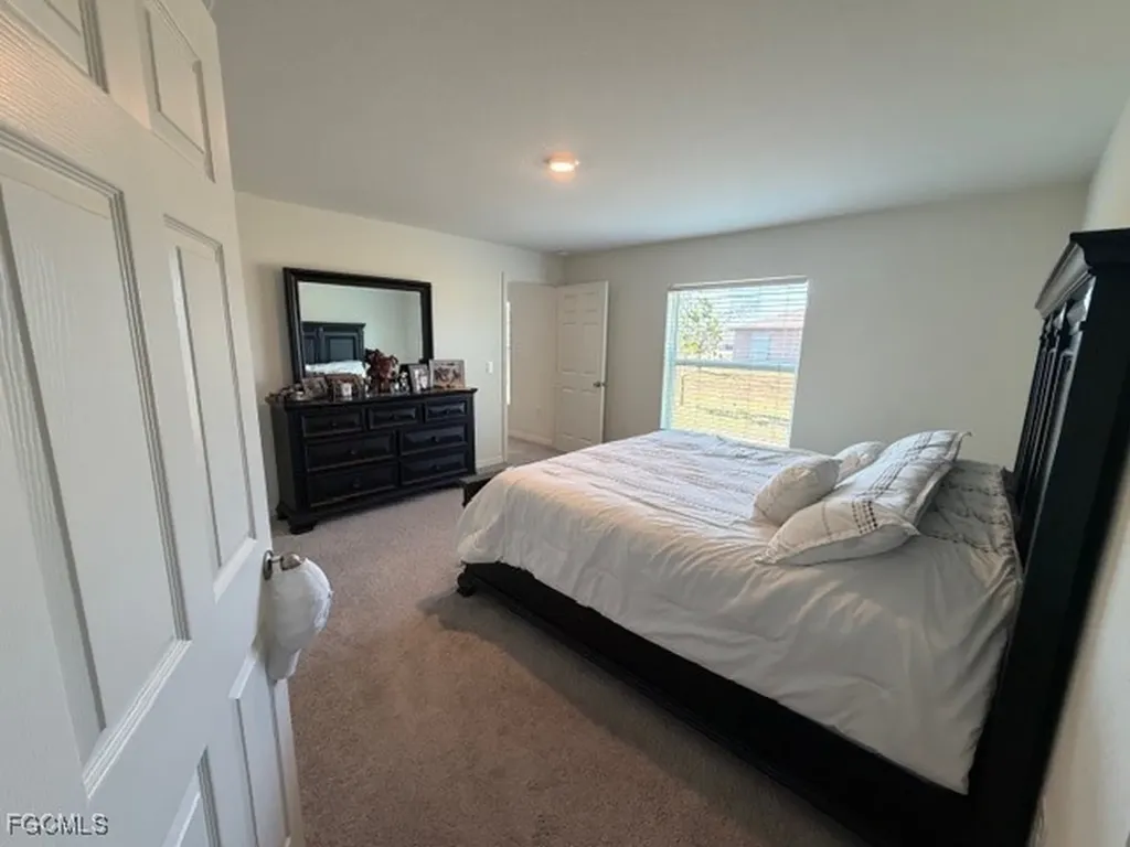 1724 NW 11th Place Cape Coral FL 33993