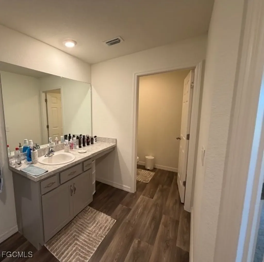 1724 NW 11th Place Cape Coral FL 33993