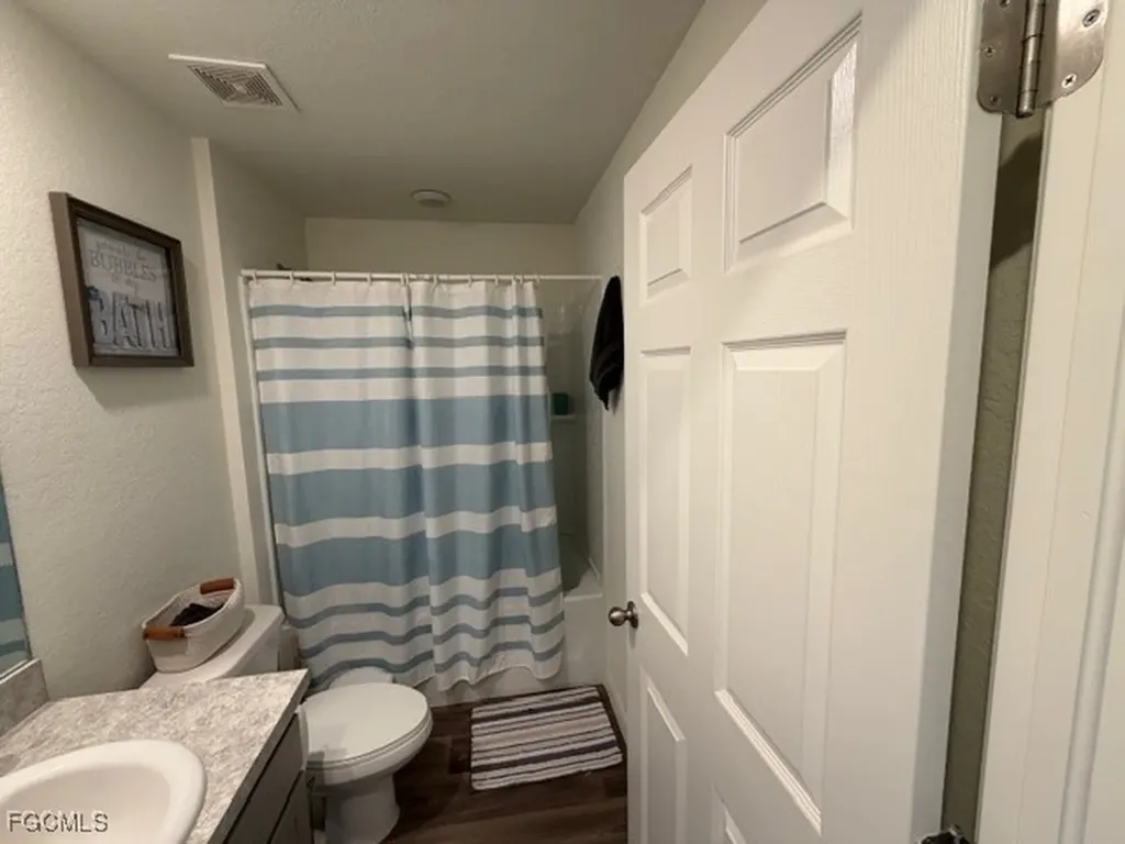 1724 NW 11th Place Cape Coral FL 33993