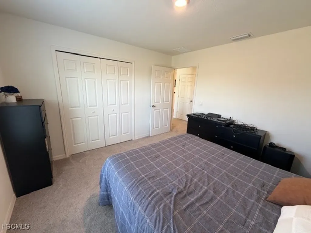 1724 NW 11th Place Cape Coral FL 33993