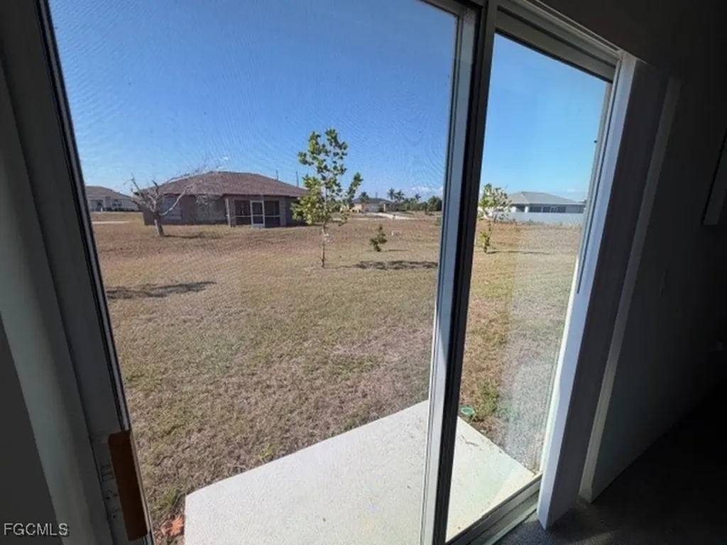 1724 NW 11th Place Cape Coral FL 33993