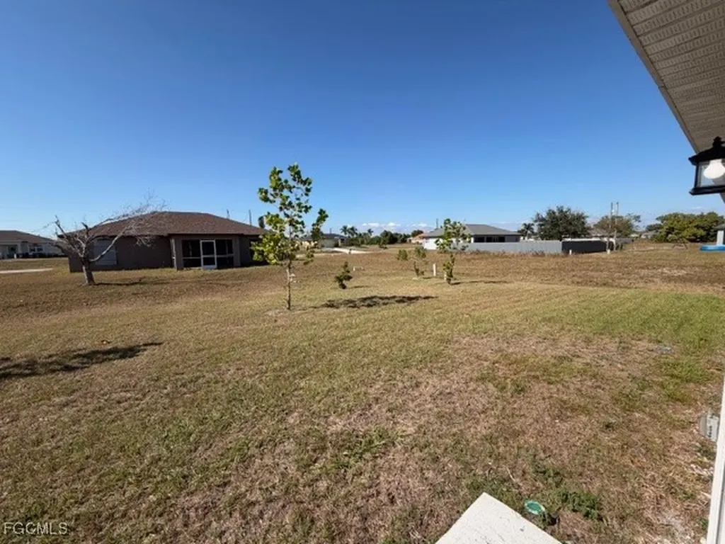 1724 NW 11th Place Cape Coral FL 33993
