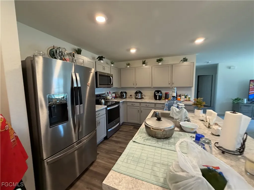 1724 NW 11th Place Cape Coral FL 33993