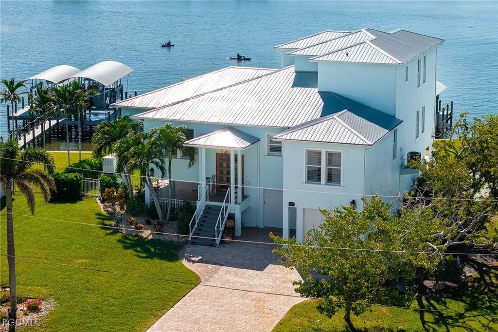 3807 San Carlos Drive St. James City FL 33956