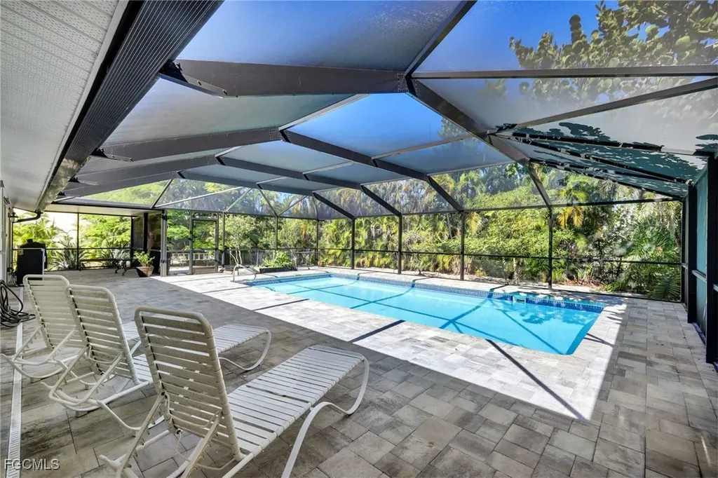 1737 Serenity Lane Sanibel FL 33957
