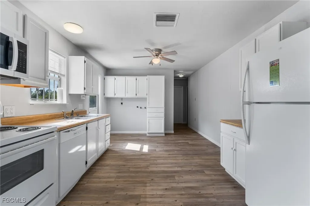 3503 22nd Street SW Lehigh Acres FL 33976