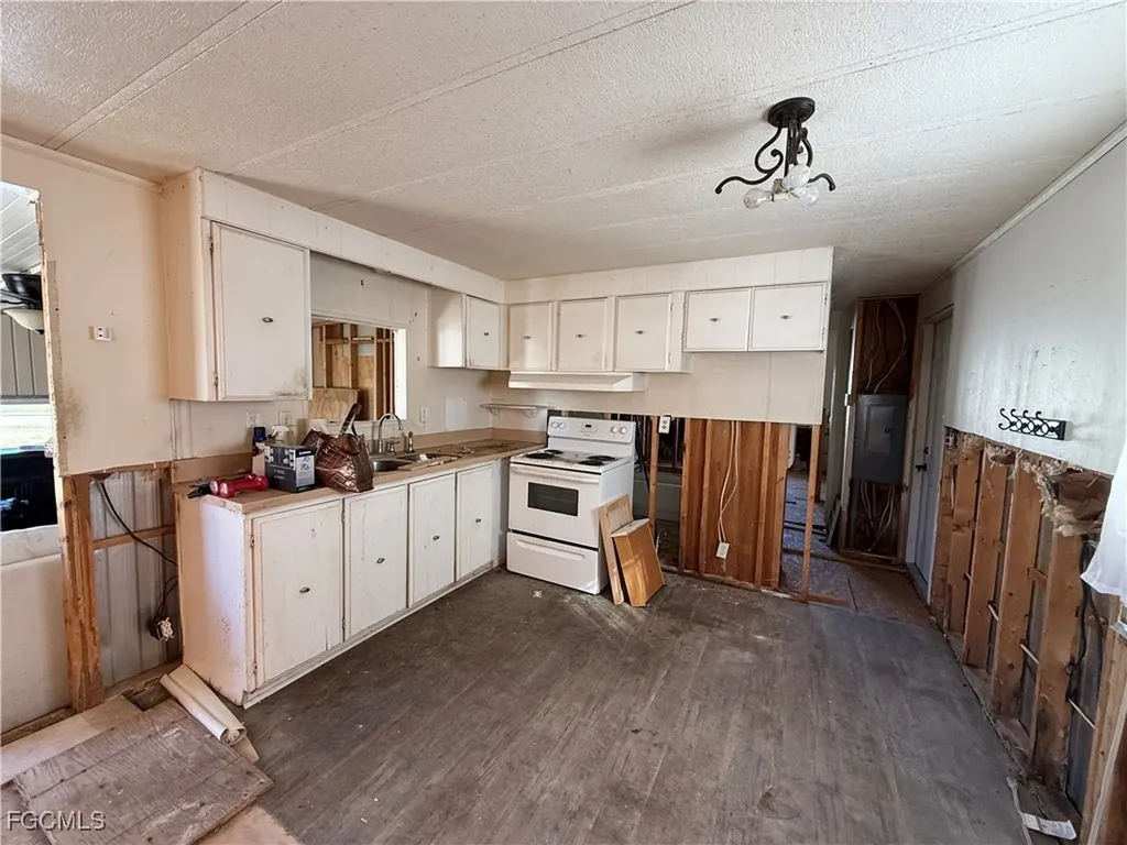 16201 Cathy Court Fort Myers FL 33908