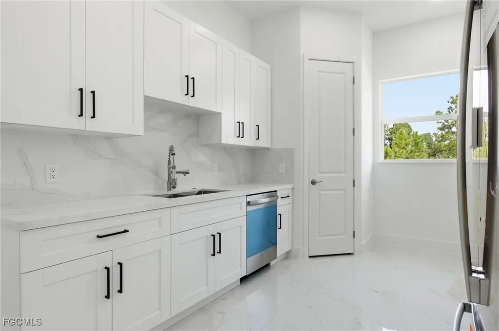 325 Lloyd Avenue S Lehigh Acres FL 33974