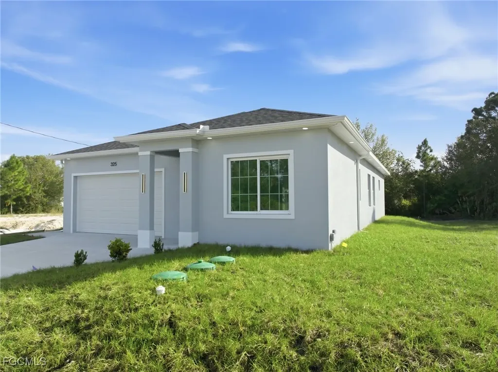325 Lloyd Avenue S Lehigh Acres FL 33974
