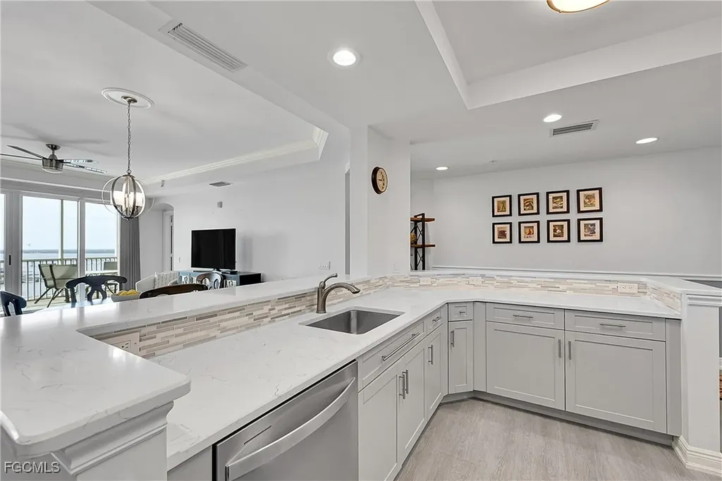 2743 1st Street Fort Myers FL 33916
