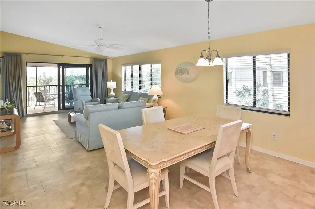 1919 Olde Middle Gulf Drive Sanibel FL 33957