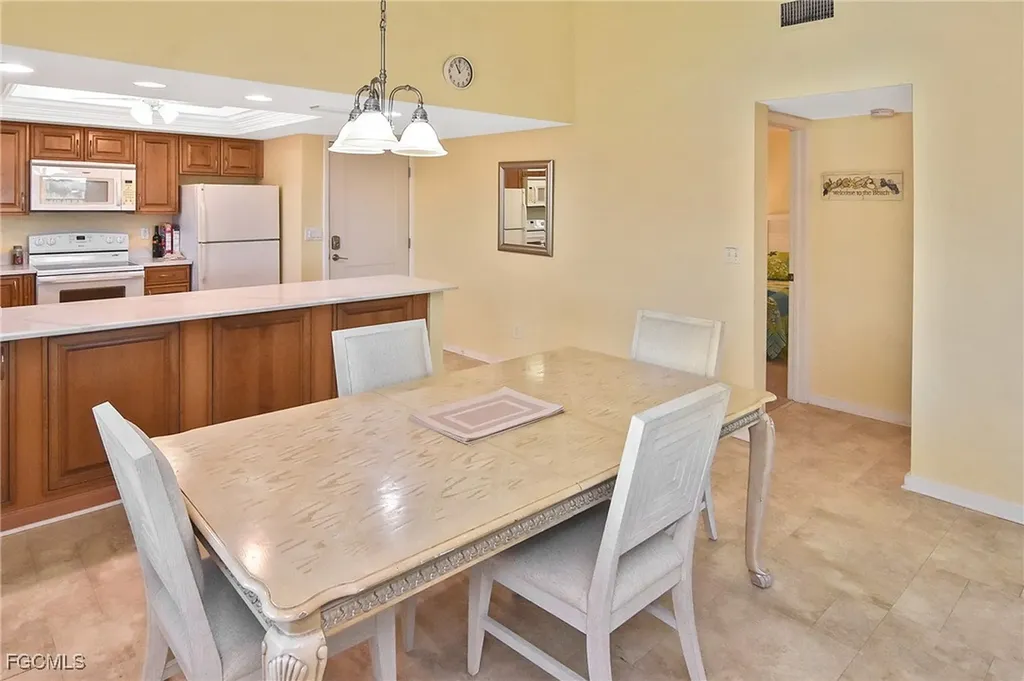 1919 Olde Middle Gulf Drive Sanibel FL 33957