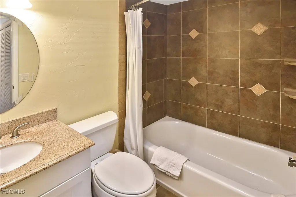 1919 Olde Middle Gulf Drive Sanibel FL 33957