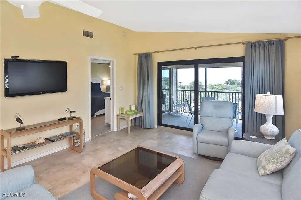 1919 Olde Middle Gulf Drive Sanibel FL 33957