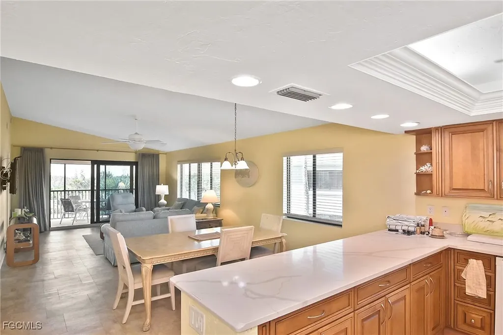 1919 Olde Middle Gulf Drive Sanibel FL 33957