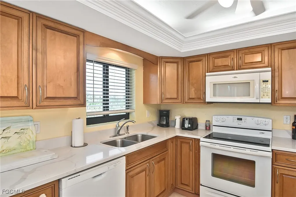 1919 Olde Middle Gulf Drive Sanibel FL 33957