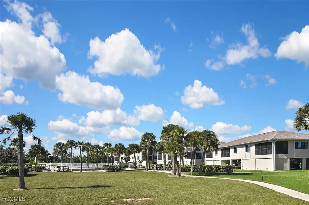 1919 Olde Middle Gulf Drive Sanibel FL 33957