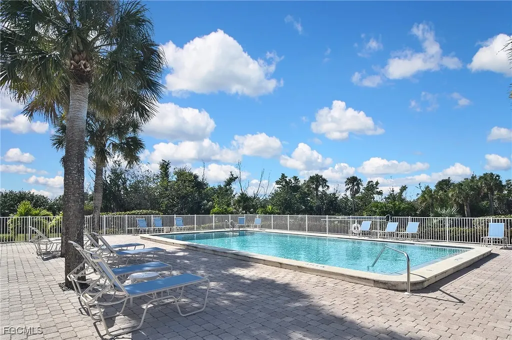 1919 Olde Middle Gulf Drive Sanibel FL 33957