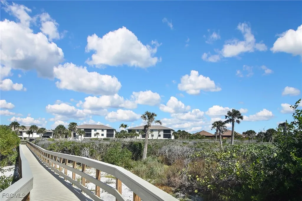 1919 Olde Middle Gulf Drive Sanibel FL 33957