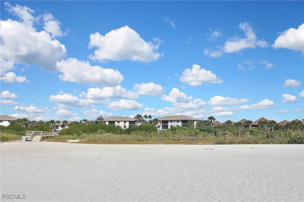 1919 Olde Middle Gulf Drive Sanibel FL 33957