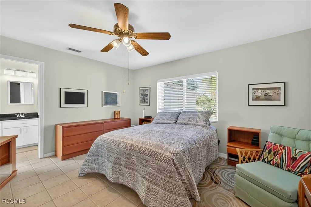 609 SE 17th Street Cape Coral FL 33990