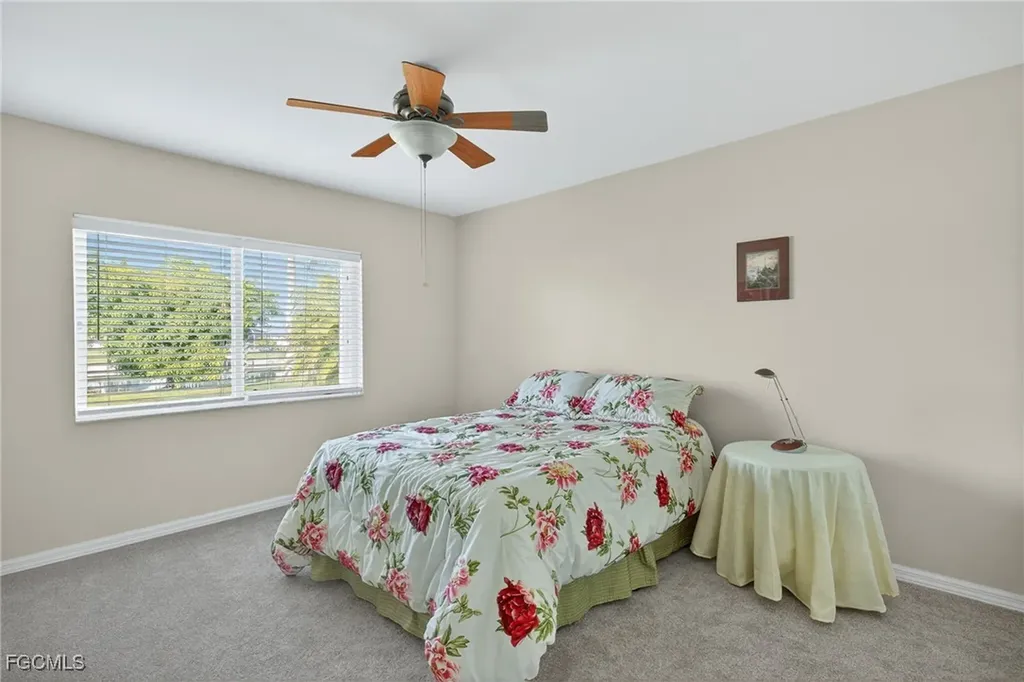 609 SE 17th Street Cape Coral FL 33990