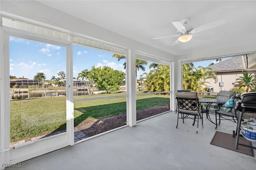 609 SE 17th Street Cape Coral FL 33990