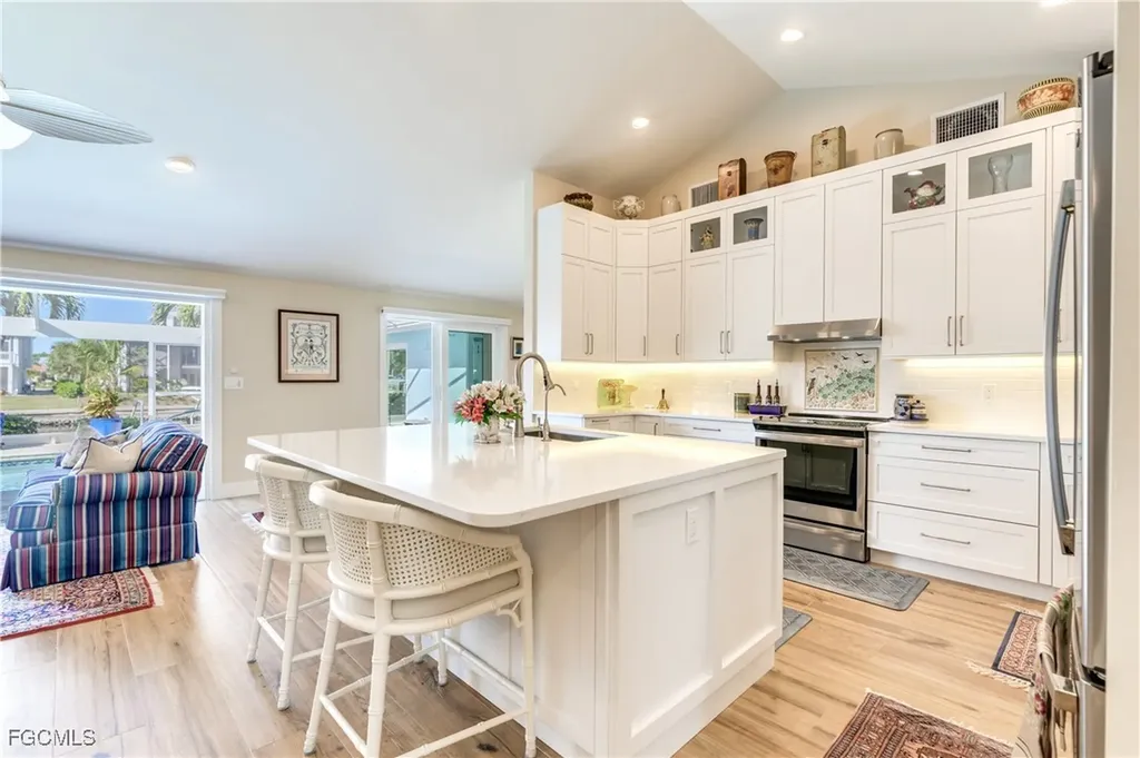734 Sand Dollar Drive Sanibel FL 33957