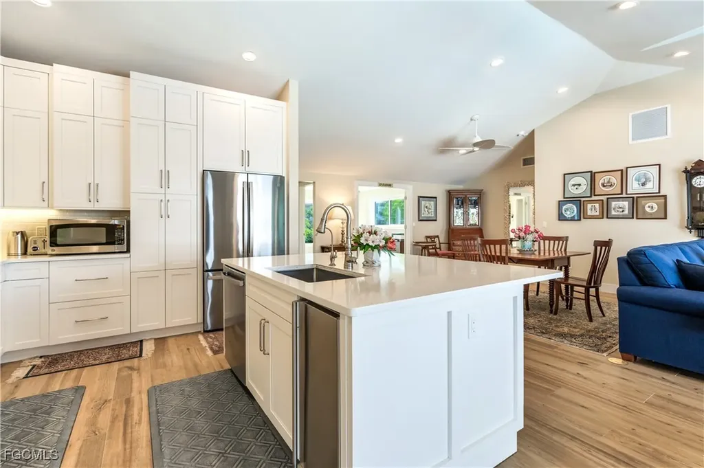 734 Sand Dollar Drive Sanibel FL 33957