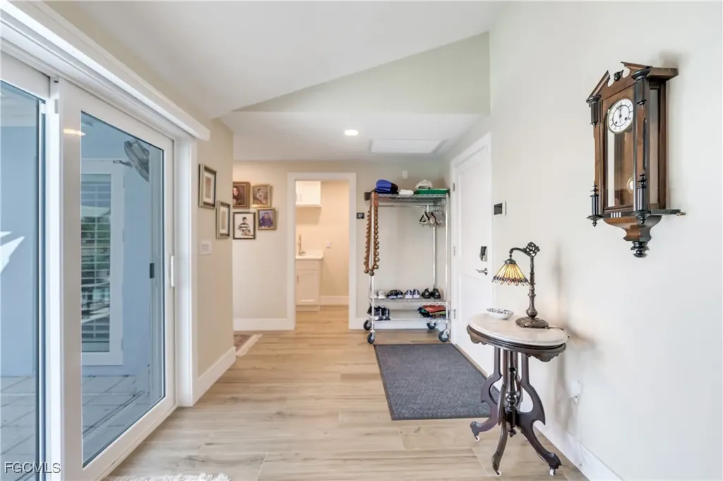 734 Sand Dollar Drive Sanibel FL 33957