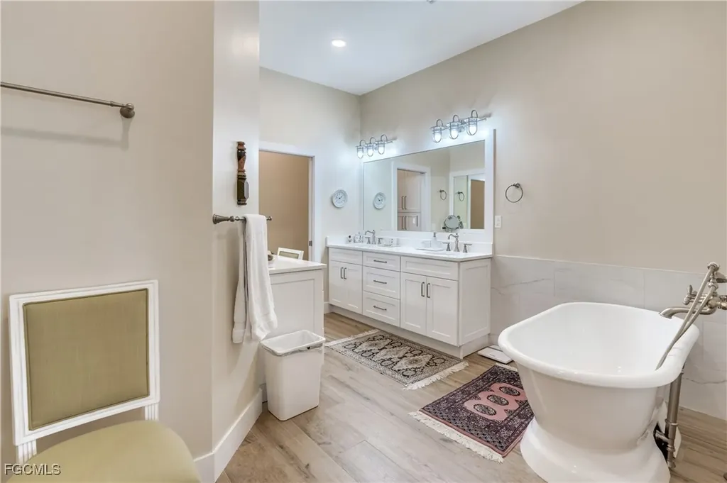 734 Sand Dollar Drive Sanibel FL 33957