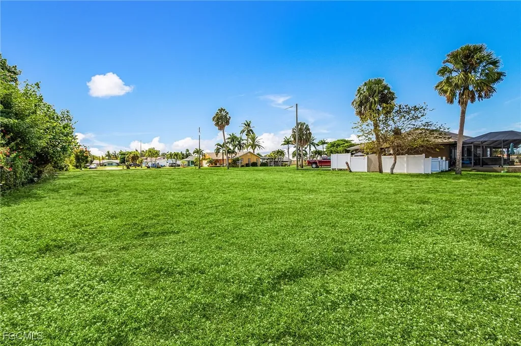 2190 River Road Fort Myers FL 33905