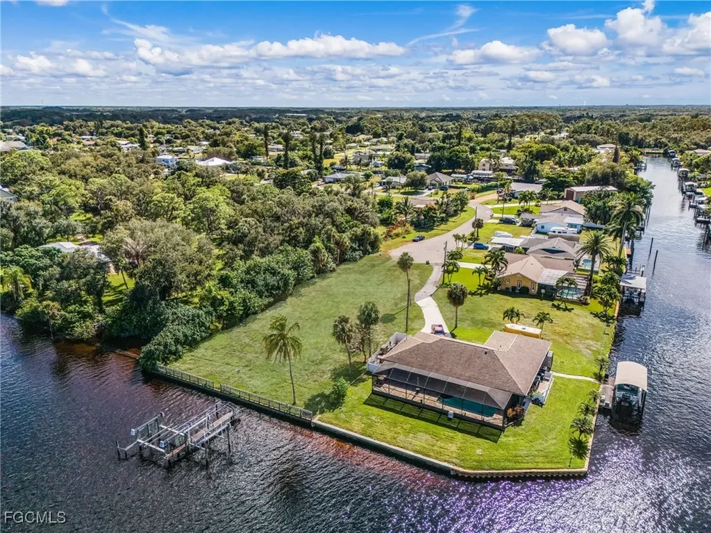 2190 River Road Fort Myers FL 33905