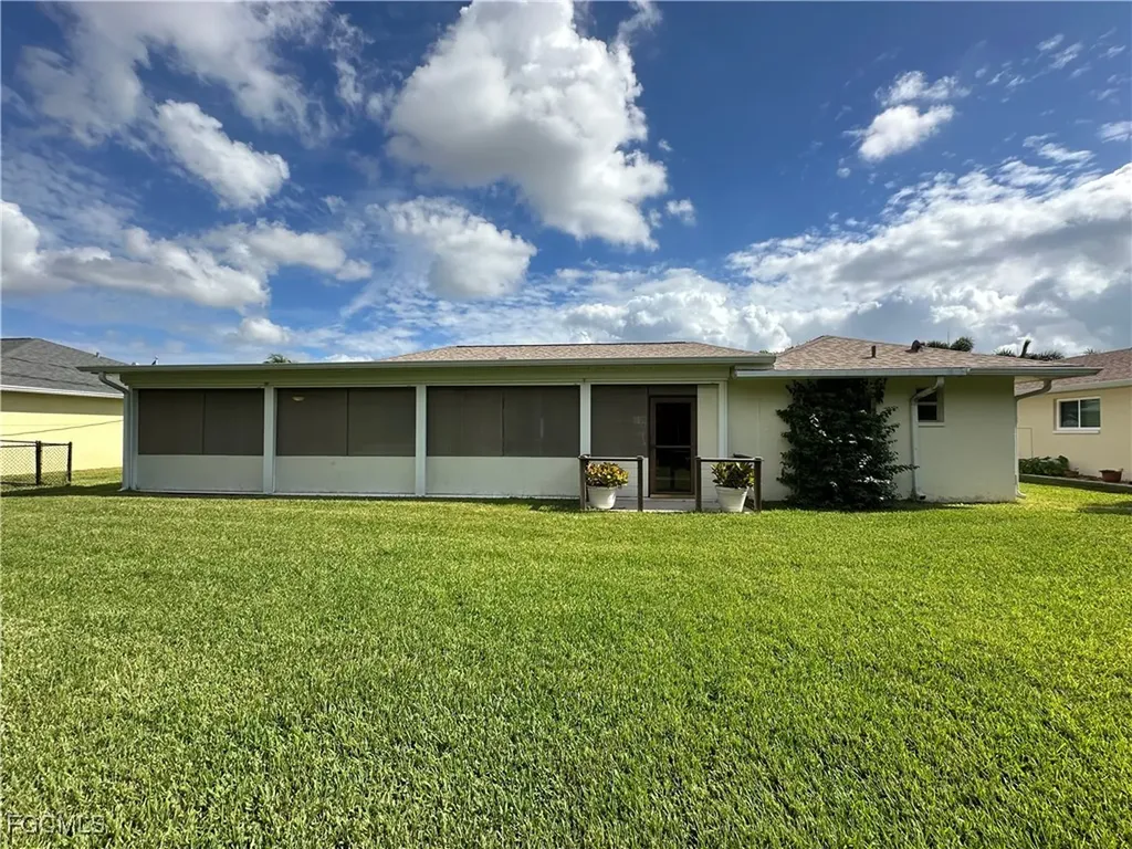 3606 SE 1st Avenue Cape Coral FL 33904