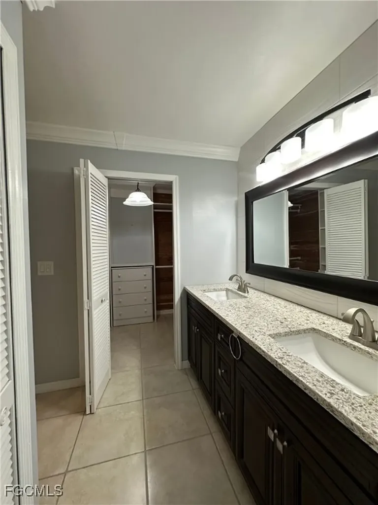 3606 SE 1st Avenue Cape Coral FL 33904