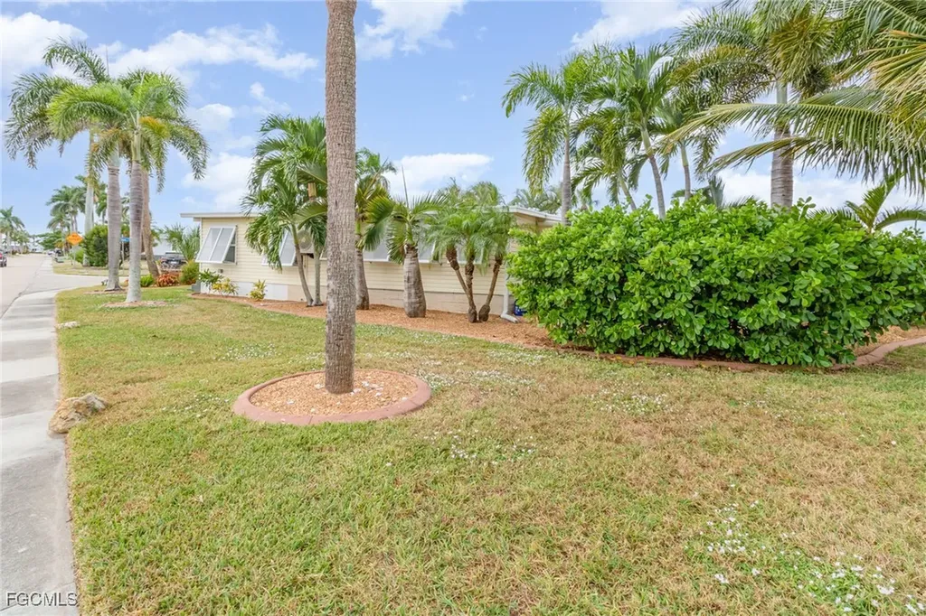 11240 Azalea Lane Fort Myers Beach FL 33931