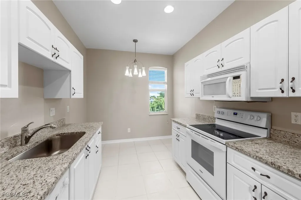 5111 Atlantic Court Cape Coral FL 33904