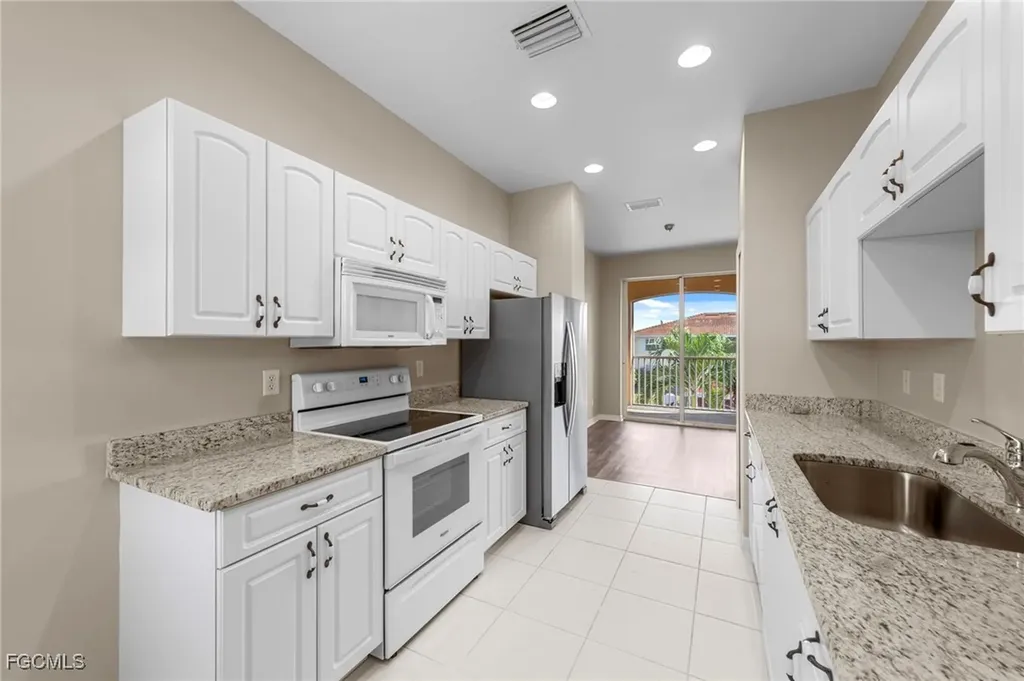 5111 Atlantic Court Cape Coral FL 33904